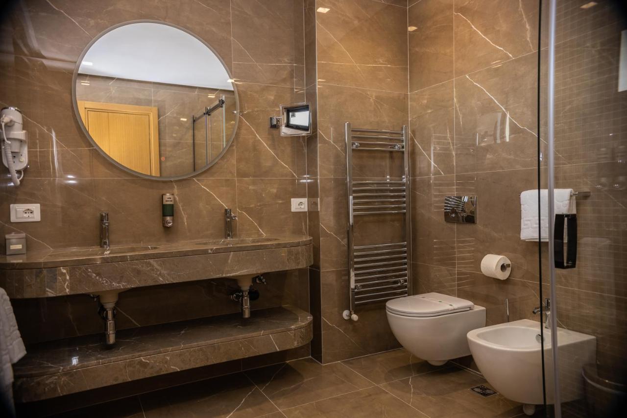 Hotel Golden Palace Shkodër Eksteriør bilde